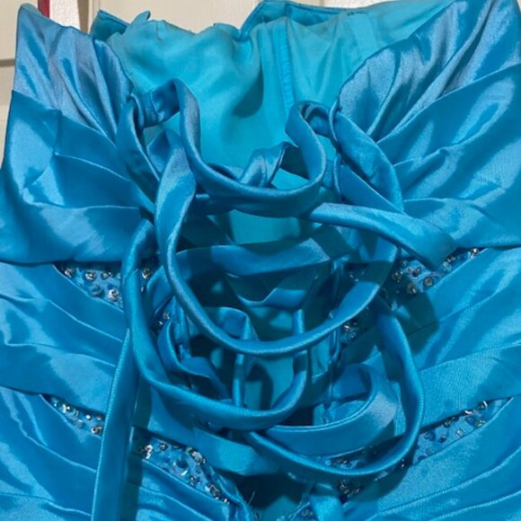 Flirt by Maggie Sottero Turquoise Sweetheart Gown - Picture 10 of 13